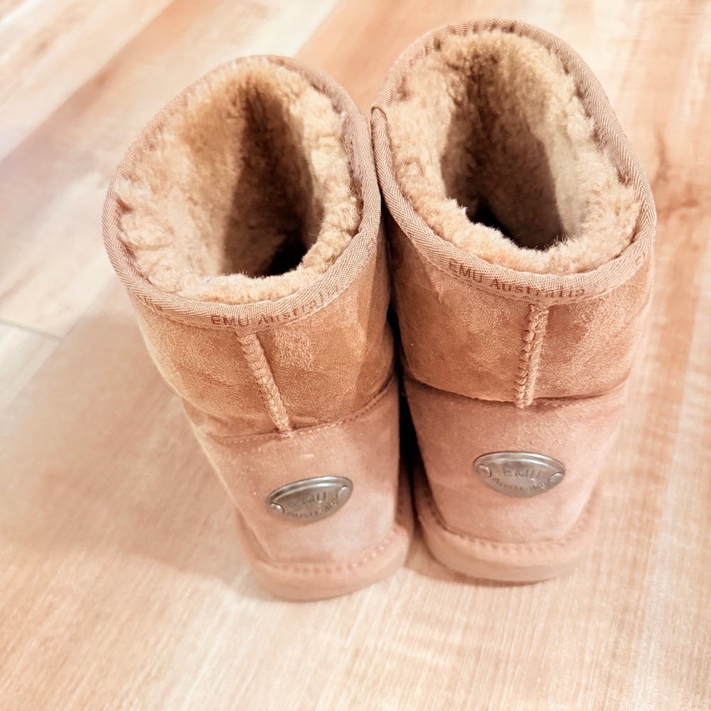 EMU Australia Tan Sheepskin Boots - Picture 4 of 8